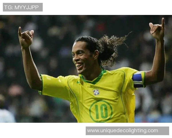 当前足球十大球星排名解析：顶级球员竞争激烈实力对比