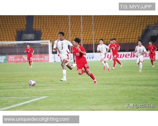 球星亲临中国足球赛场观赛 热议赛事精彩与未来发展